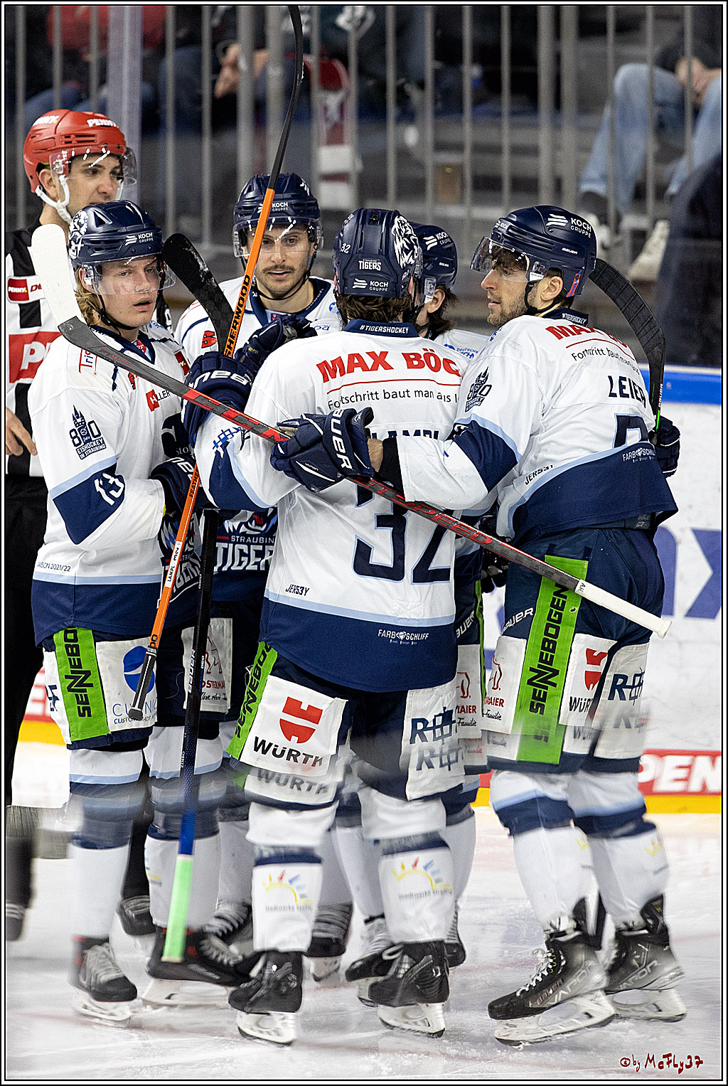 PENNY DEL;  Koelner Haie - Straubing Tigers; Koeln, 11.03.2022